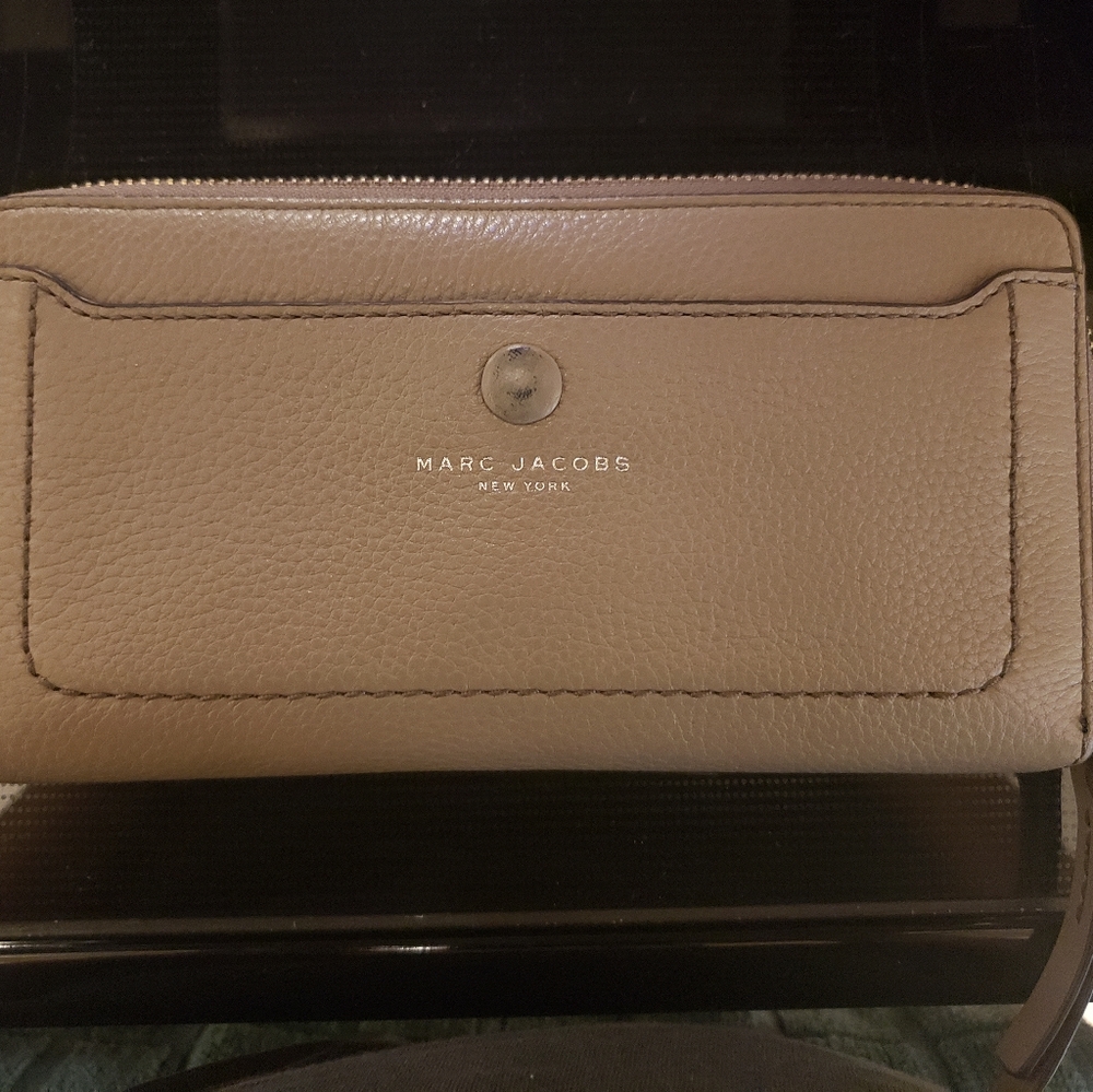 Marc Jacobs ZIP AROUND WALLET